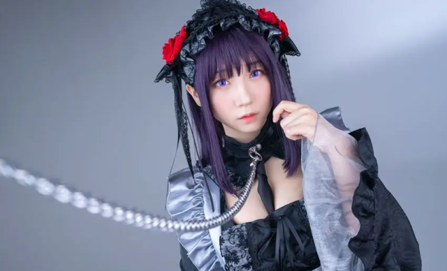 动画《恋上换装娃娃》热播人气高涨! 伊织萌拍摄海梦cos黒江雫宣传照