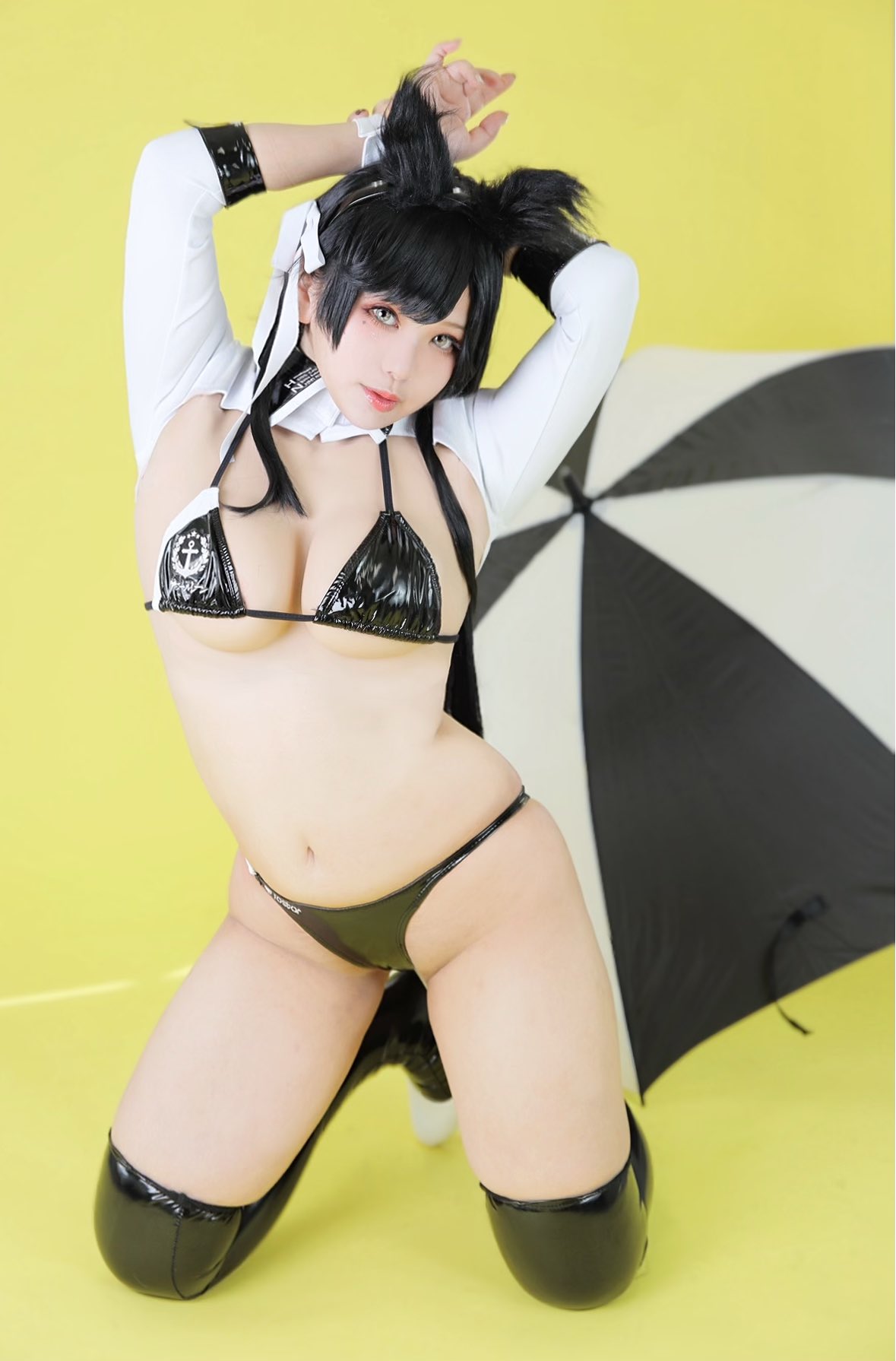 巫女红白内衣 丽萨腿胸诱惑COSPLAY