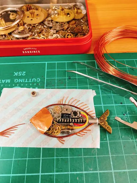 将废弃物变成创作的巧妙手艺!推主手作蒸气庞克风海底动物树脂模型