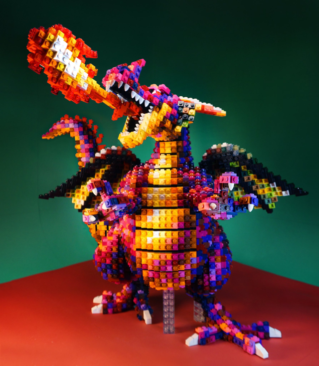 乐高达人打造《勇者斗恶龙》点阵图BOSS龙王 霸气模样让人回忆涌现!