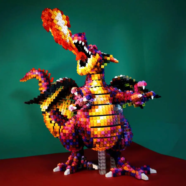 乐高达人打造《勇者斗恶龙》点阵图BOSS龙王 霸气模样让人回忆涌现!