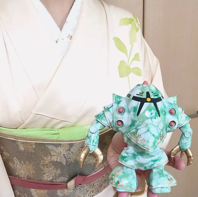 推主制作《机动战士钢弹》索克翡翠大理石涂装作品 网友赞 : 简直就是艺术品!