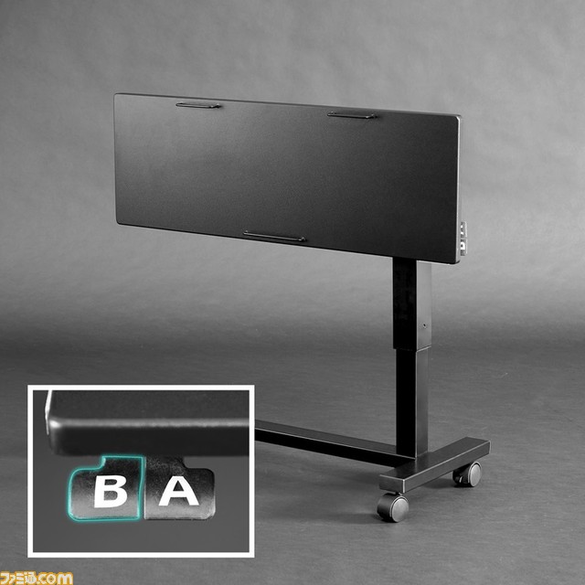 可以在床上玩游戏的键盘桌正在销售中。您可以调整高度和角度以在躺下时操作键盘和鼠标