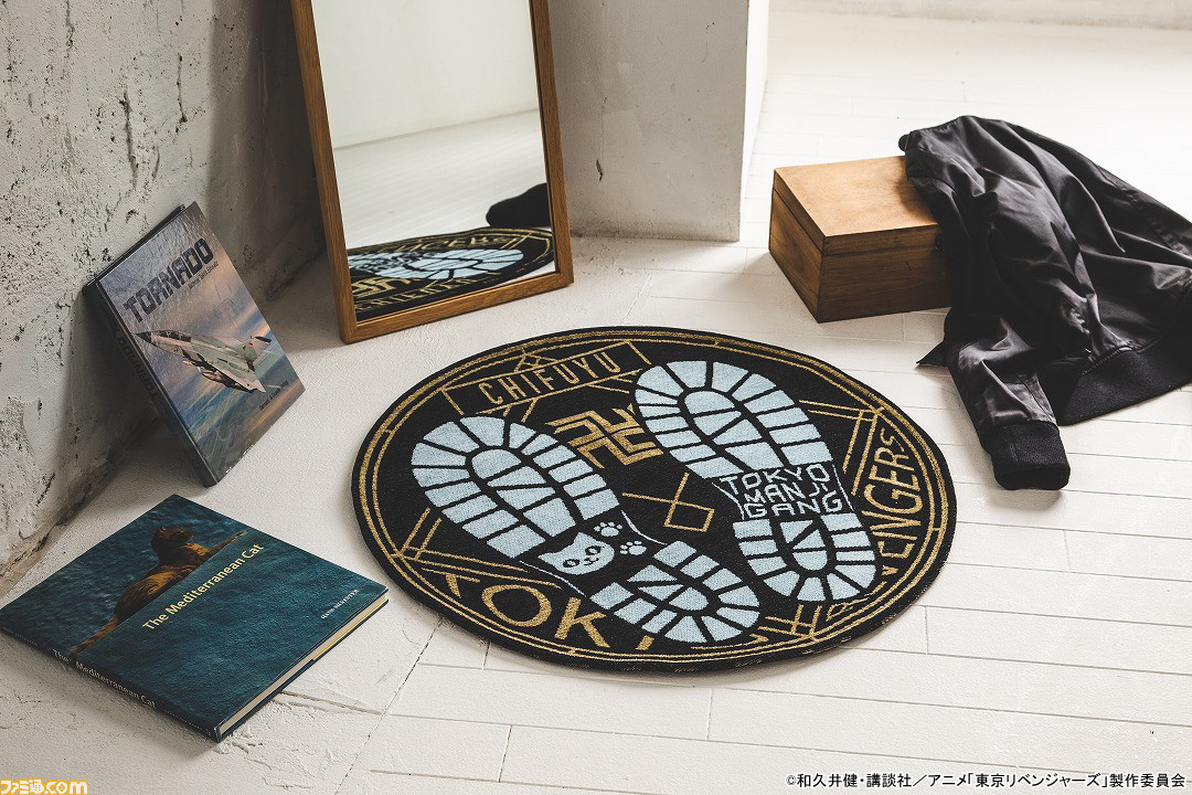 开始接受6种“东京复仇者”迷你地毯垫的订单。图案是 Mikey 和 Draken 所穿靴子的脚印